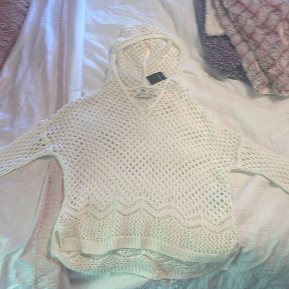Holed sweater with hood size M
